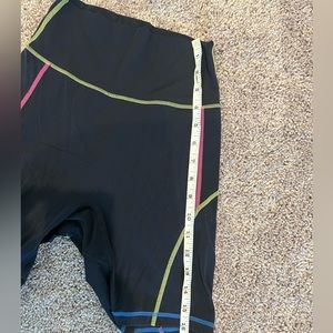 BUFFBUNNY wave shorts